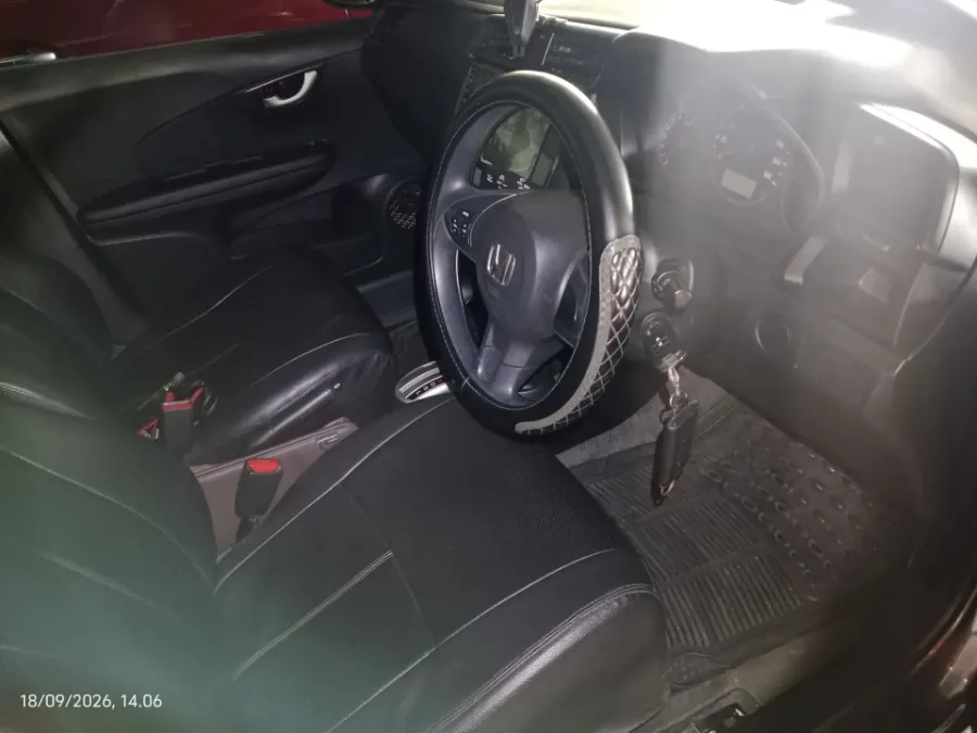 Foto Mobil Bekas Kabin Depan Honda Brio 1.2 RS tahun 2017