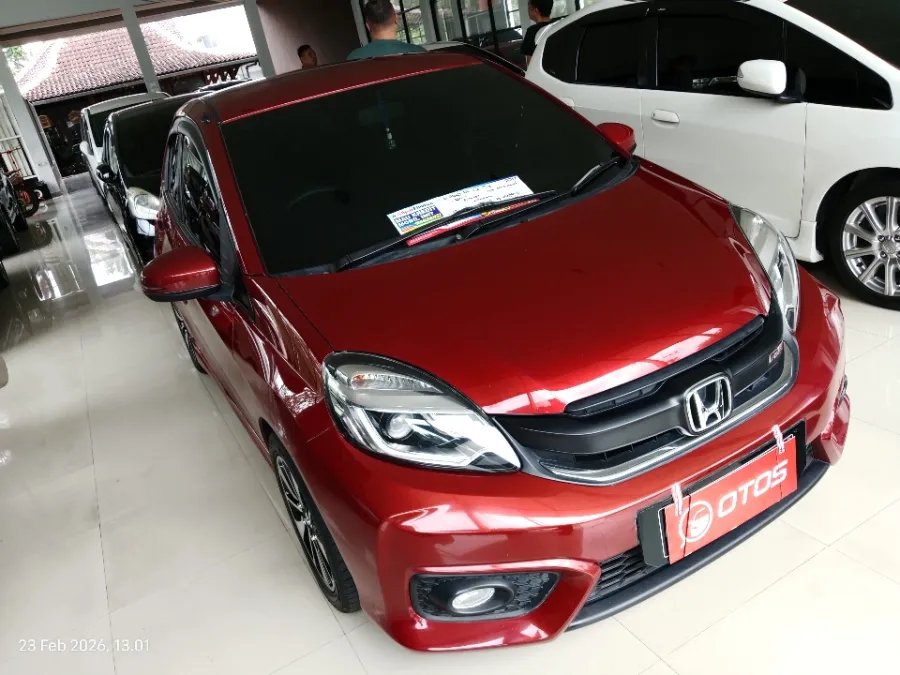 Foto Mobil Bekas Kanan Depan Honda Brio 1.2 RS tahun 2017
