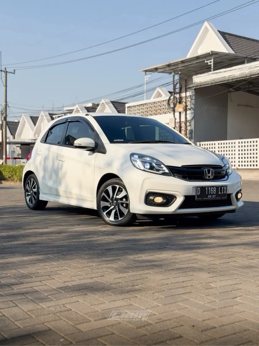 Foto Mobil Bekas Kanan Depan Honda Brio 1.2 RS tahun 2017
