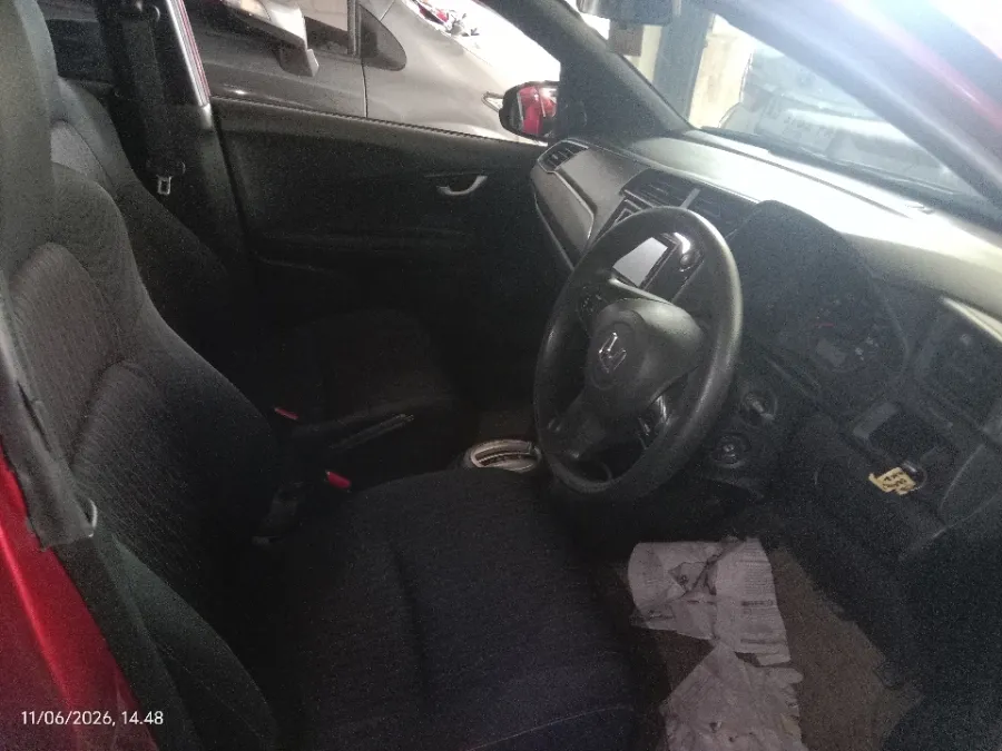 Foto Mobil Bekas Kabin Depan Honda Brio 1.2 RS tahun 2018