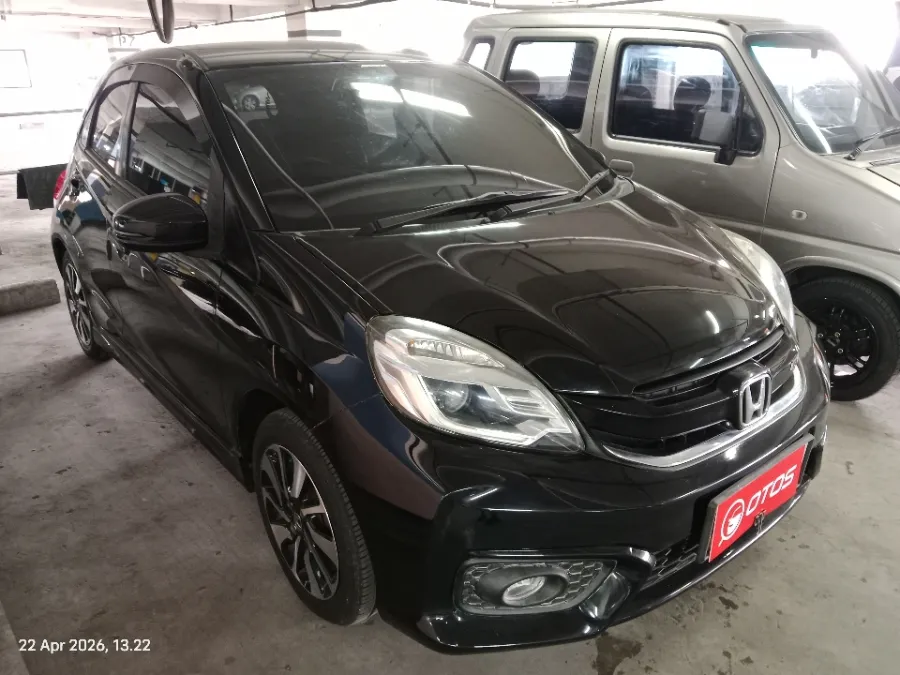 Foto Mobil Bekas Kanan Depan Honda Brio 1.2 RS tahun 2018