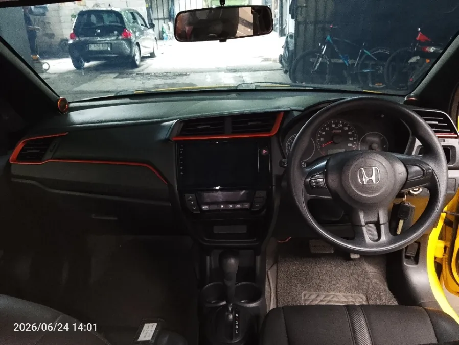 Foto Mobil Bekas Dashboard Honda Brio 1.2 RS tahun 2019