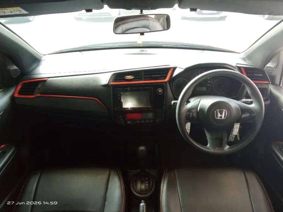 Foto Mobil Bekas Dashboard Honda Brio 1.2 RS tahun 2019