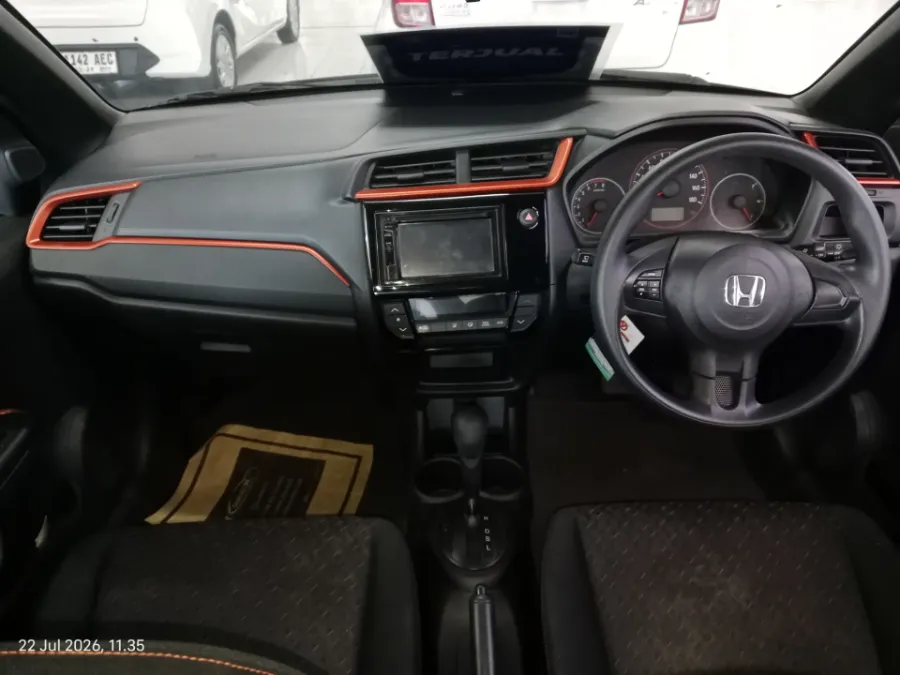 Foto Mobil Bekas Dashboard Honda Brio 1.2 RS tahun 2019