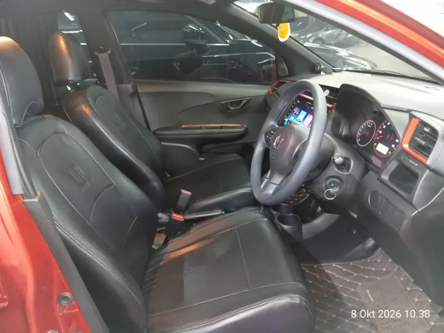 Foto Mobil Bekas Kabin Depan Honda Brio 1.2 RS tahun 2019