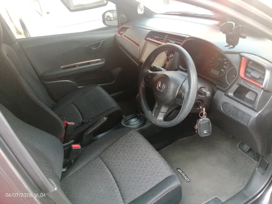 Foto Mobil Bekas Kabin Depan Honda Brio 1.2 RS tahun 2020