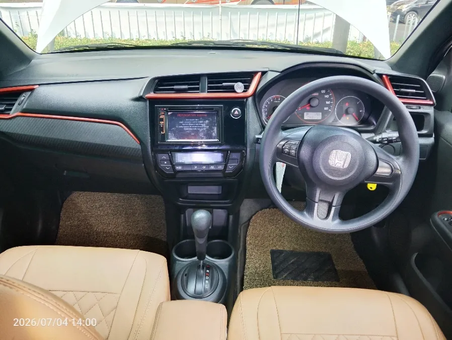 Foto Mobil Bekas Dashboard Honda Brio 1.2 RS tahun 2021