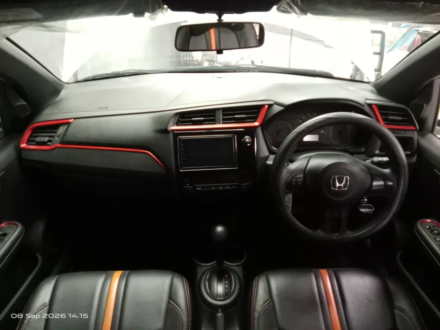 Foto Mobil Bekas Dashboard Honda Brio 1.2 RS tahun 2021