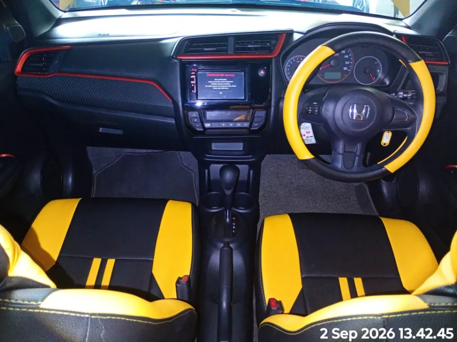 Foto Mobil Bekas Dashboard Honda Brio 1.2 RS tahun 2021