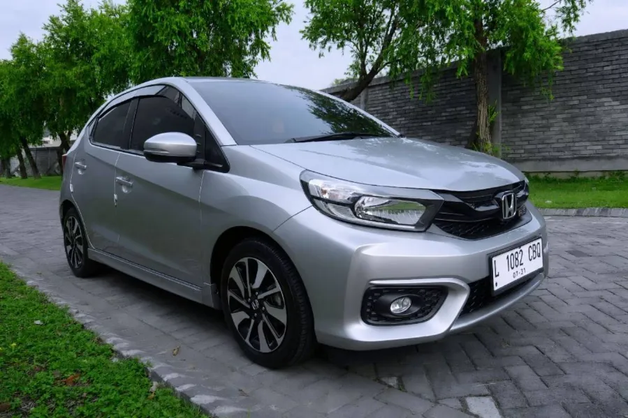 Foto Mobil Bekas Kanan Depan Honda Brio 1.2 RS tahun 2021