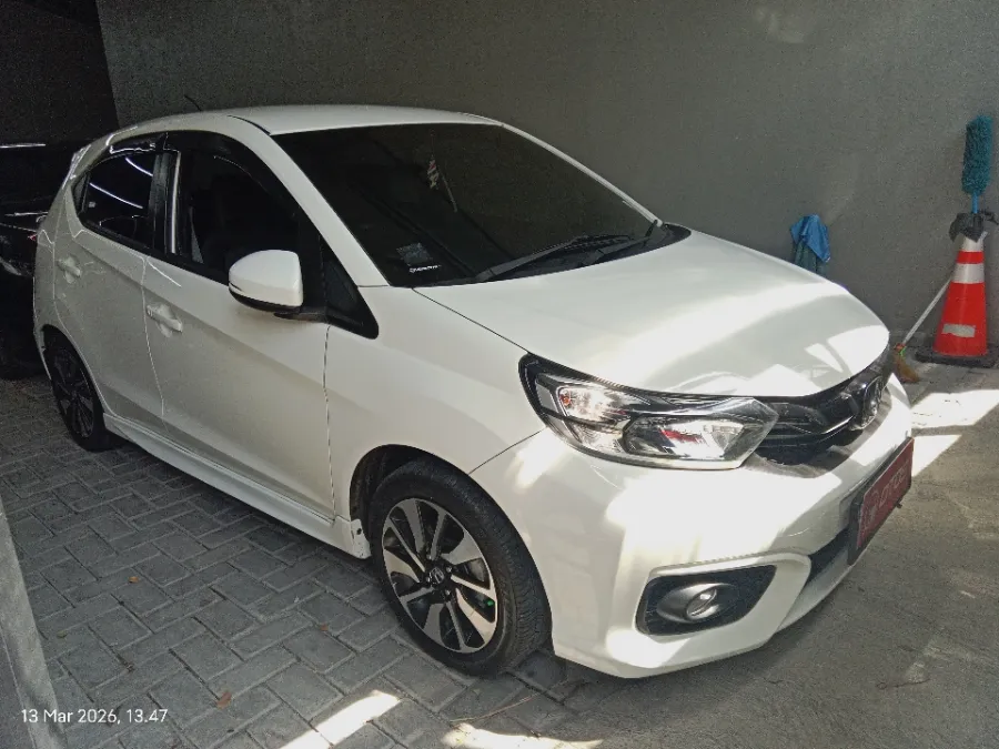 Foto Mobil Bekas Kanan Depan Honda Brio 1.2 RS tahun 2021