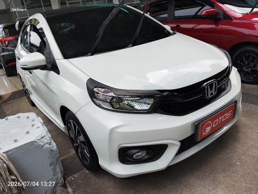 Foto Mobil Bekas Kanan Depan Honda Brio 1.2 RS tahun 2021