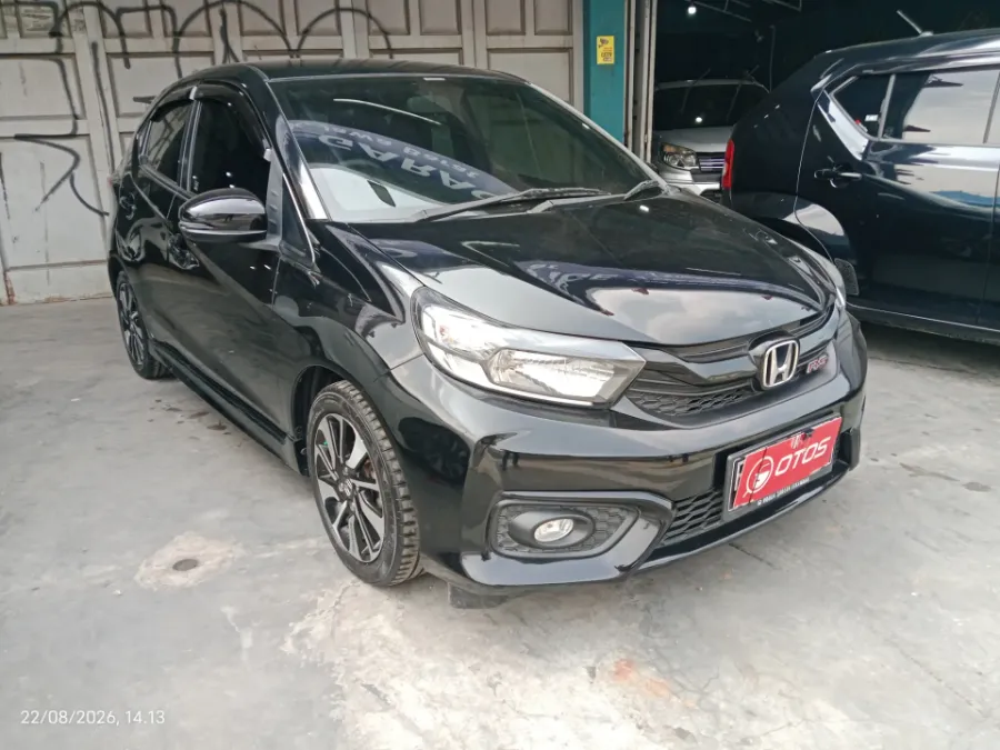 Foto Mobil Bekas Kanan Depan Honda Brio 1.2 RS tahun 2021
