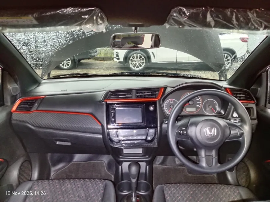Foto Mobil Bekas Dashboard Honda Brio 1.2 RS tahun 2022
