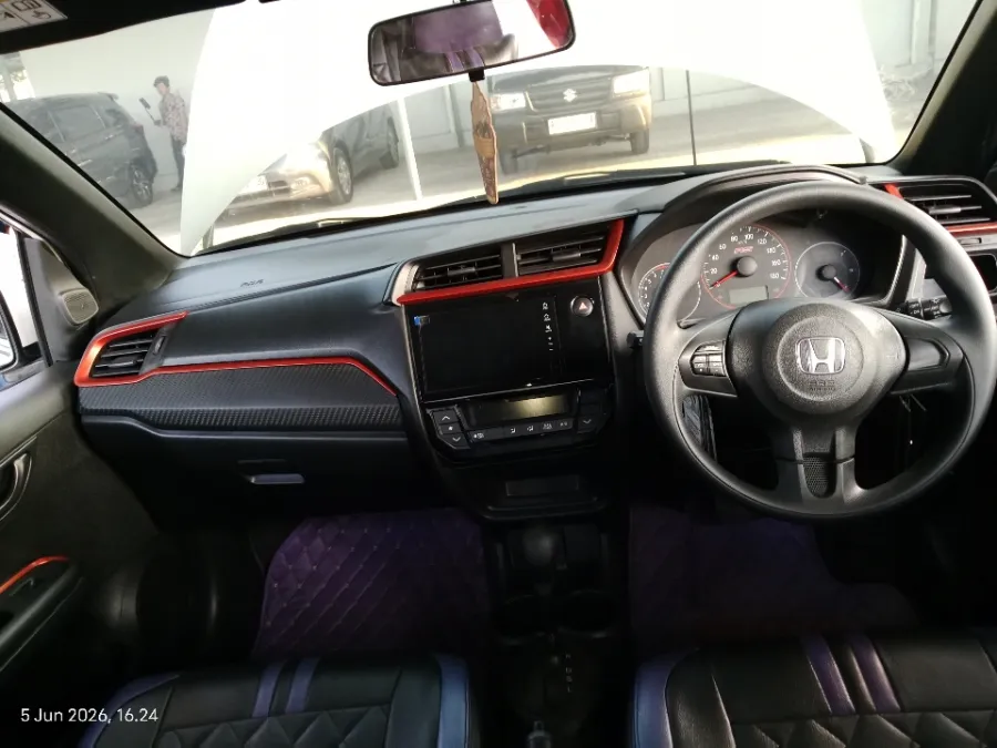 Foto Mobil Bekas Dashboard Honda Brio 1.2 RS tahun 2022