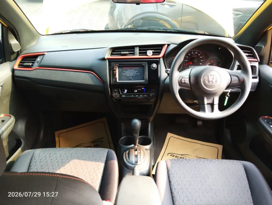 Foto Mobil Bekas Dashboard Honda Brio 1.2 RS tahun 2022