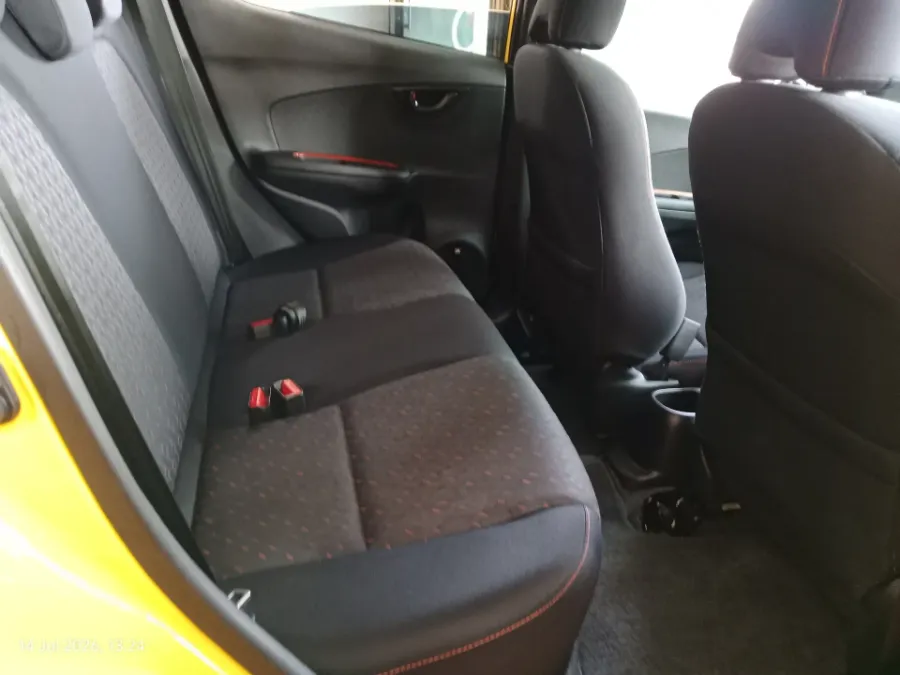 Foto Mobil Bekas Kabin Belakang Honda Brio 1.2 RS tahun 2022
