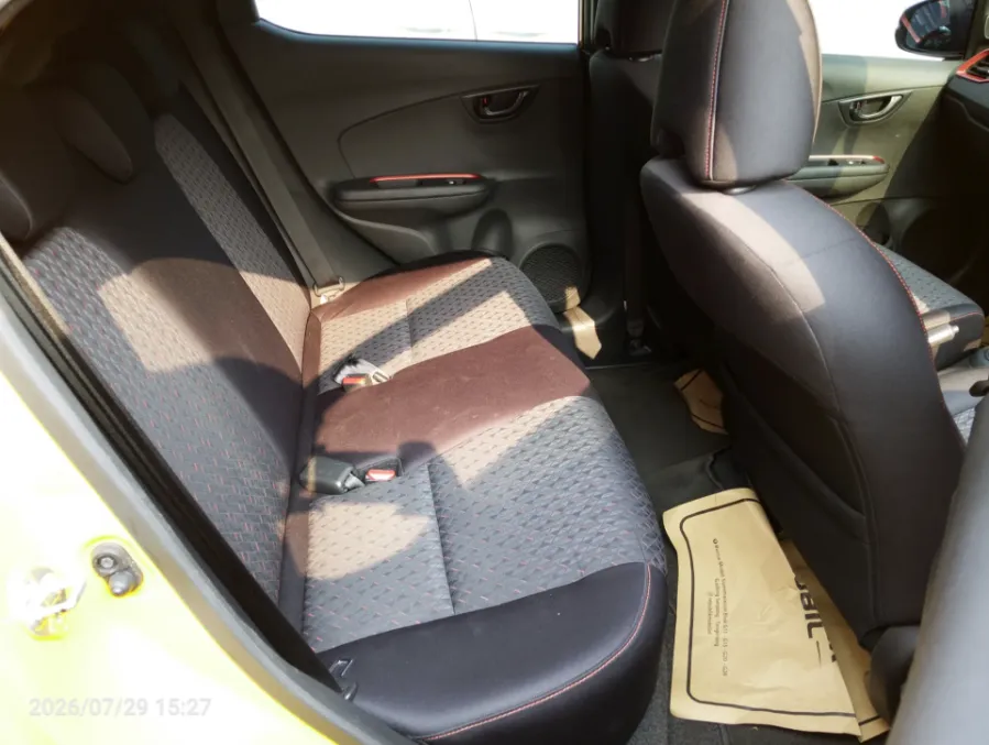 Foto Mobil Bekas Kabin Belakang Honda Brio 1.2 RS tahun 2022