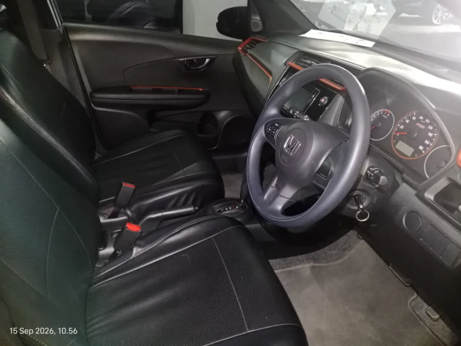 Foto Mobil Bekas Kabin Depan Honda Brio 1.2 RS tahun 2022