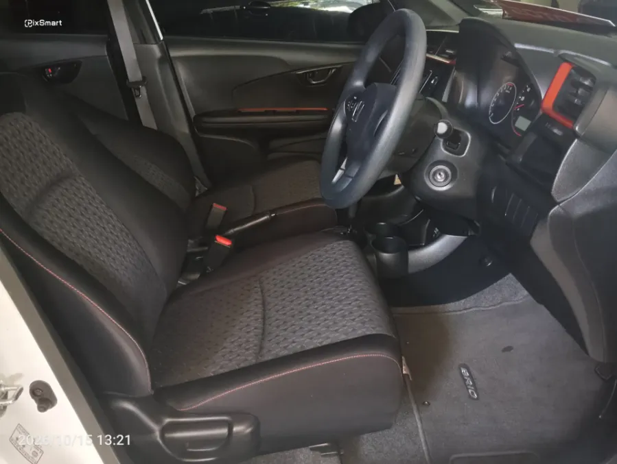 Foto Mobil Bekas Kabin Depan Honda Brio 1.2 RS tahun 2022