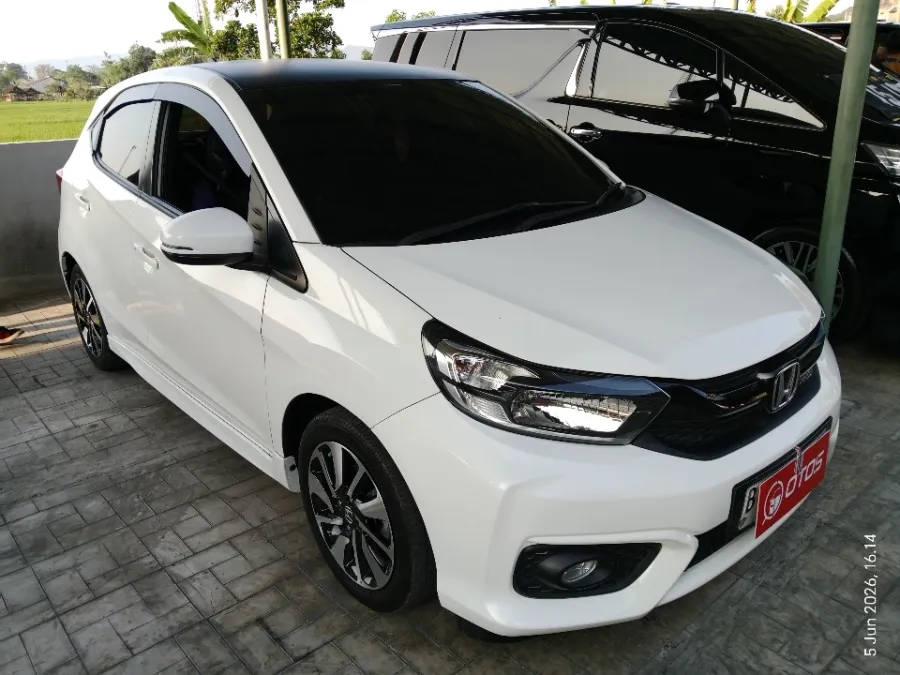 Foto Mobil Bekas Kanan Depan Honda Brio 1.2 RS tahun 2022