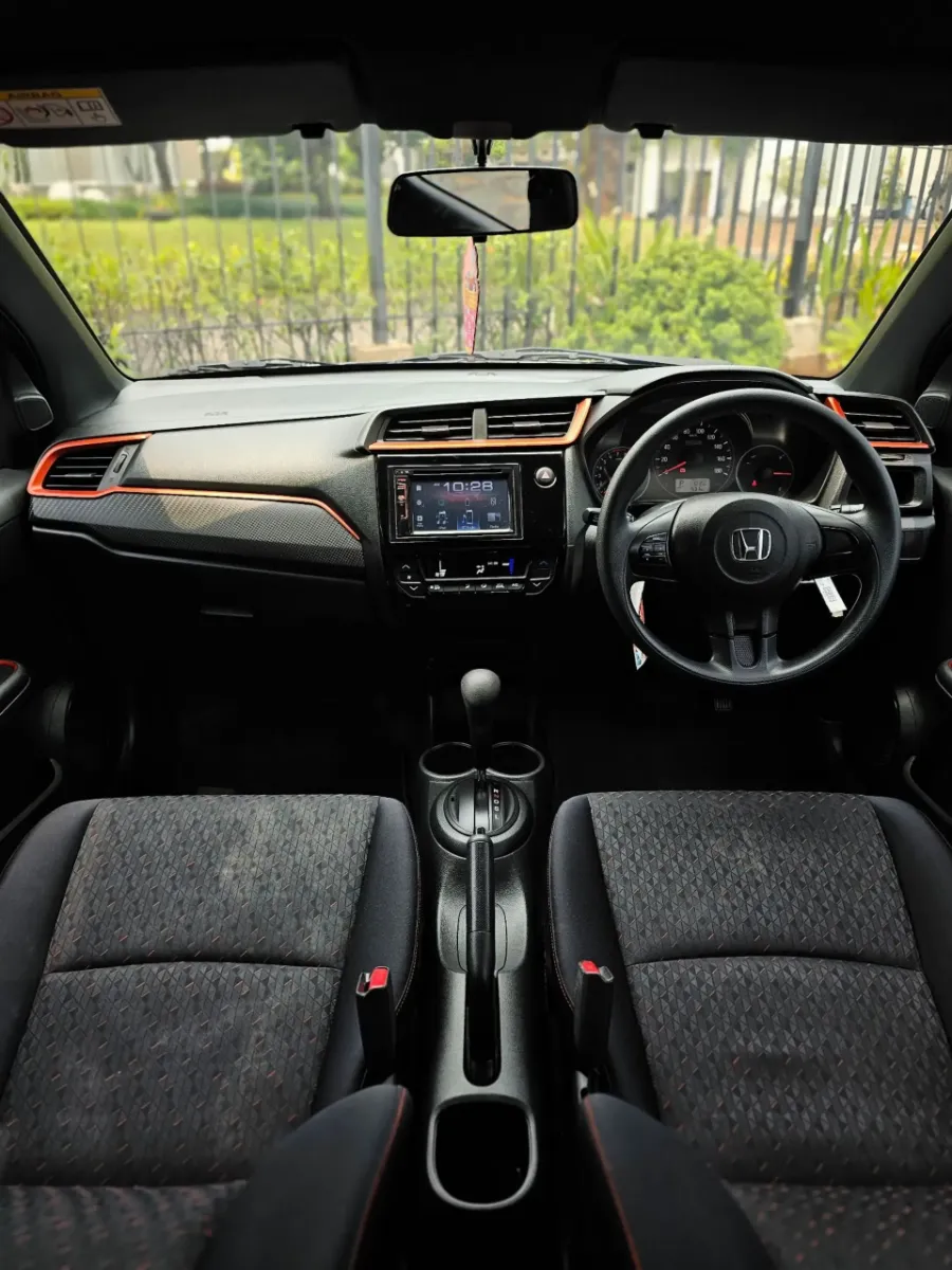 Foto Mobil Bekas Dashboard Honda Brio 1.2 RS tahun 2023