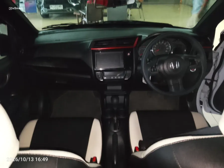 Foto Mobil Bekas Dashboard Honda Brio 1.2 RS tahun 2023