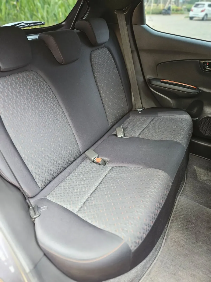 Foto Mobil Bekas Kabin Belakang Honda Brio 1.2 RS tahun 2023