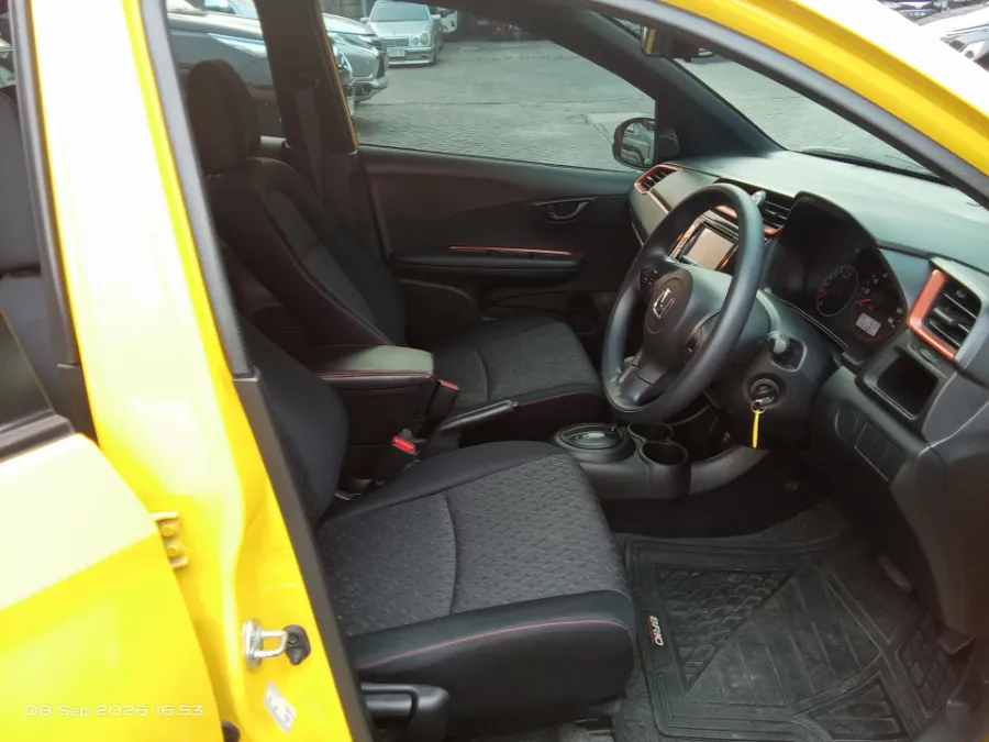 Foto Mobil Bekas Kabin Depan Honda Brio 1.2 RS tahun 2023