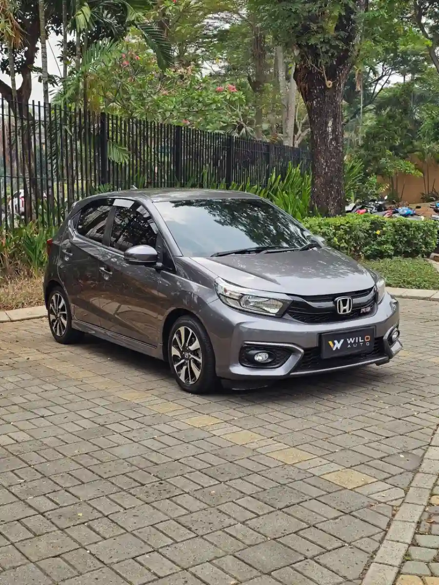 Foto Mobil Bekas Kanan Depan Honda Brio 1.2 RS tahun 2023
