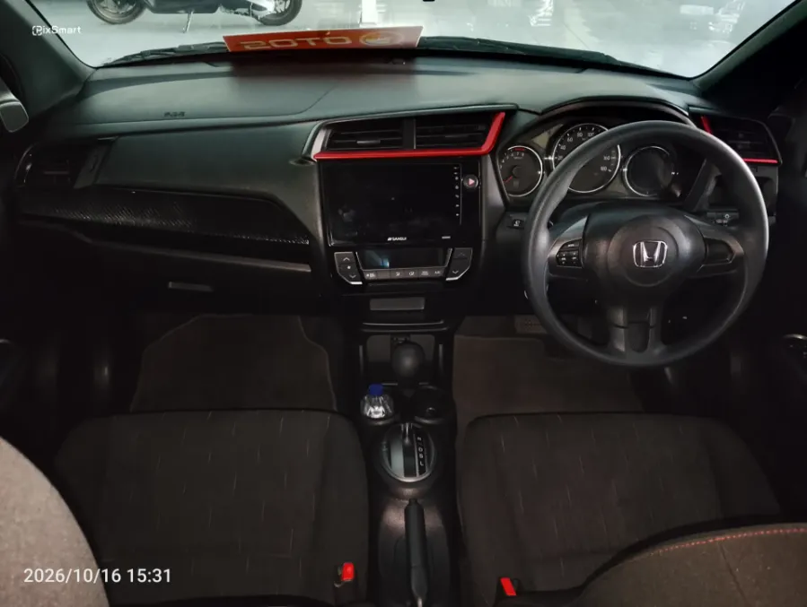 Foto Mobil Bekas Dashboard Honda Brio 1.2 RS tahun 2024