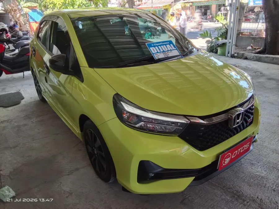 Foto Mobil Bekas Kanan Depan Honda Brio 1.2 RS tahun 2024