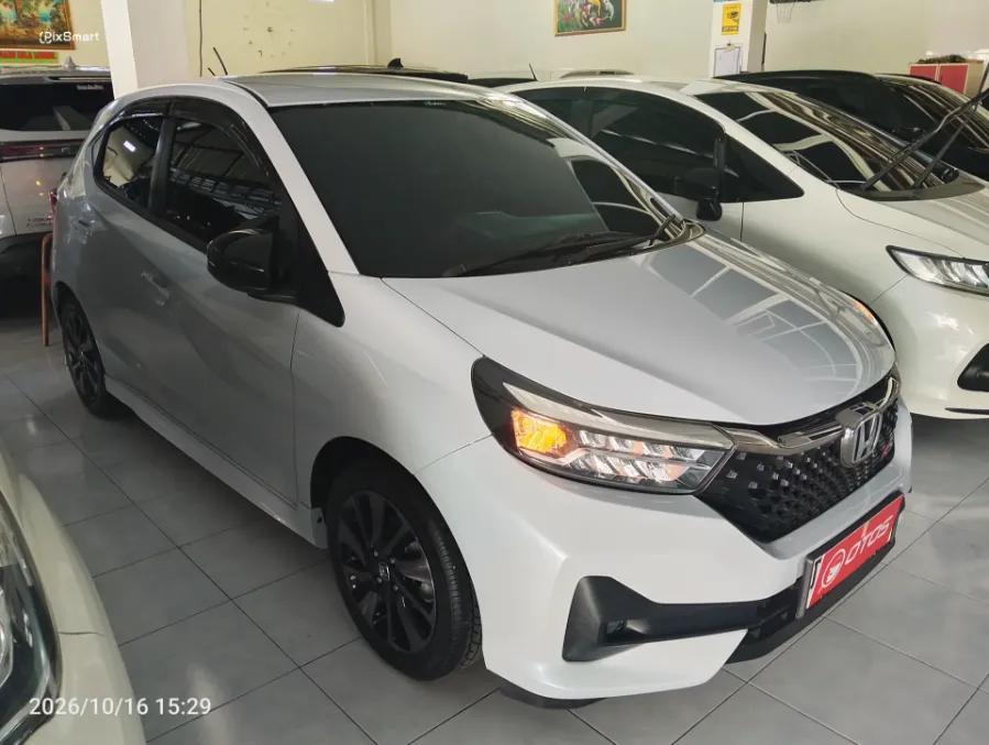 Foto Mobil Bekas Kanan Depan Honda Brio 1.2 RS tahun 2024