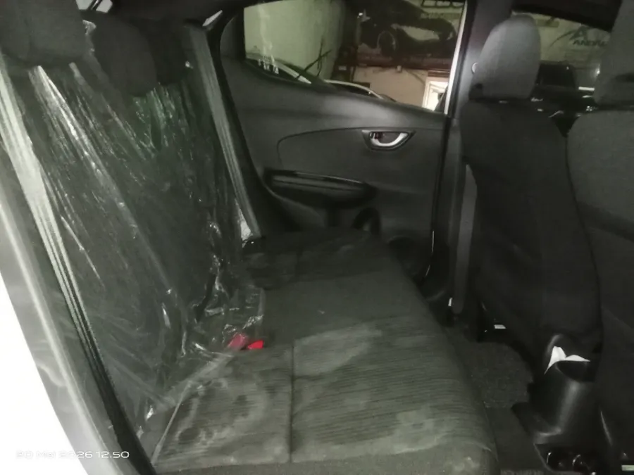 Foto Mobil Bekas Kabin Belakang Honda Brio 1.2 RS tahun 2025