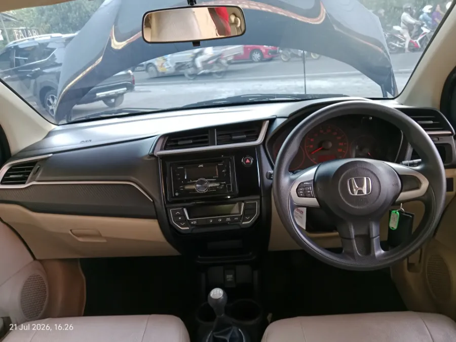 Foto Mobil Bekas Dashboard Honda Brio 1.2 Satya E tahun 2016