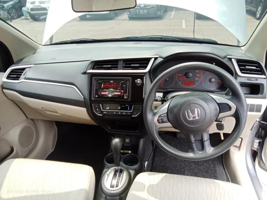 Foto Mobil Bekas Dashboard Honda Brio 1.2 Satya E tahun 2016