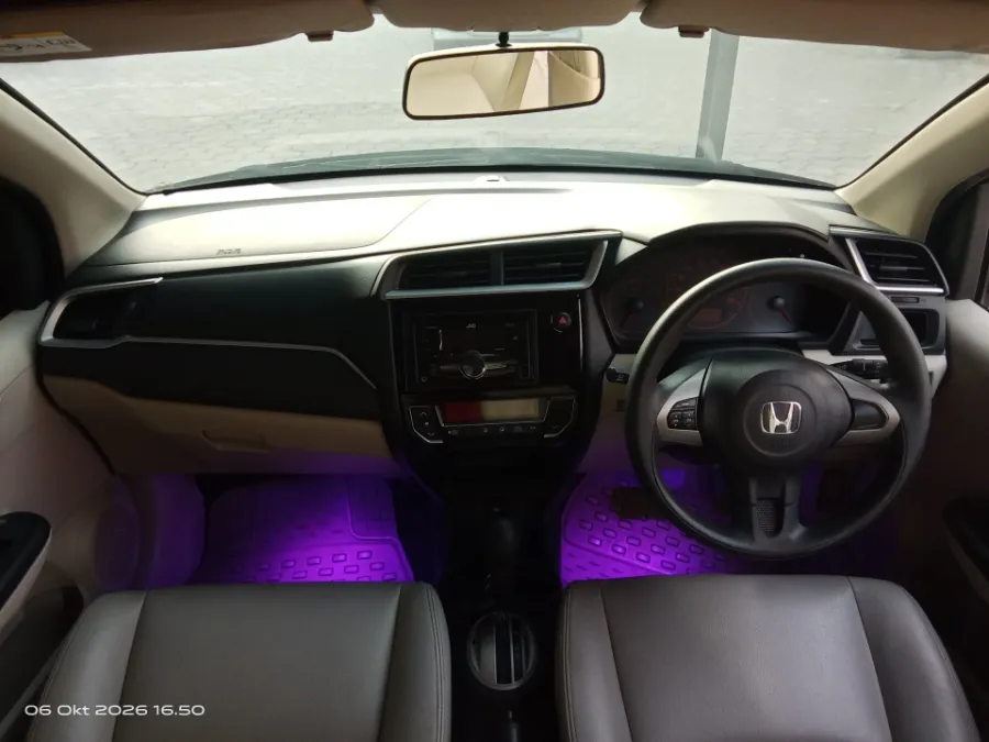 Foto Mobil Bekas Dashboard Honda Brio 1.2 Satya E tahun 2016