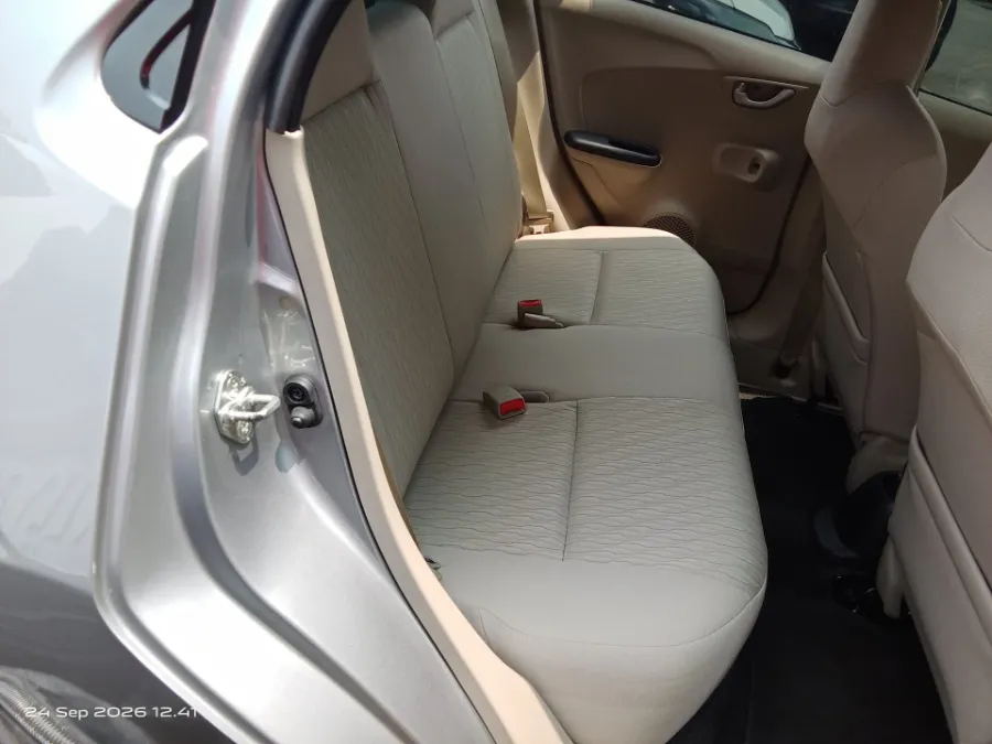 Foto Mobil Bekas Kabin Belakang Honda Brio 1.2 Satya E tahun 2016