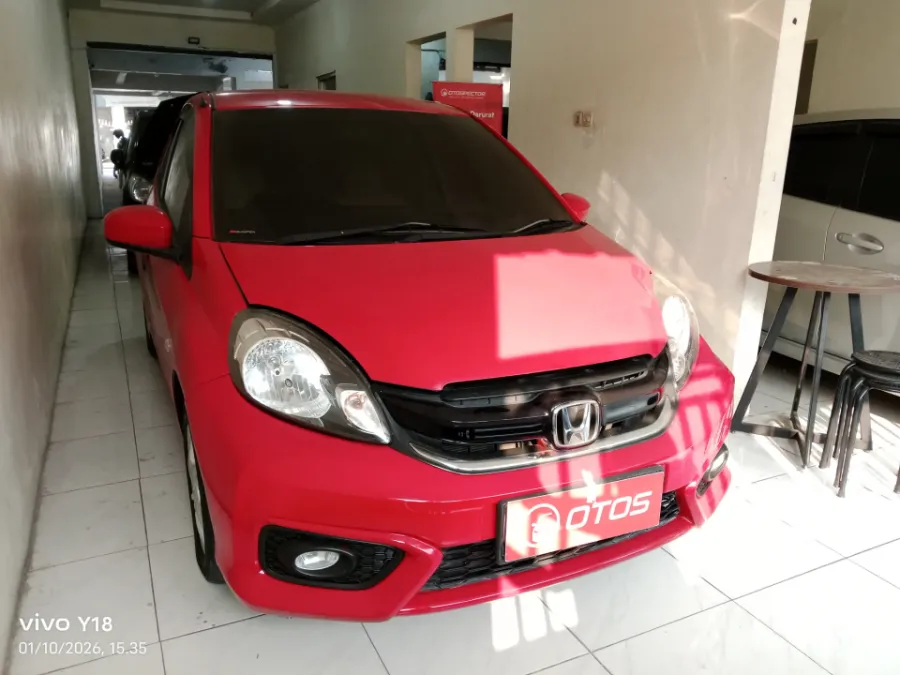 Foto Mobil Bekas Kanan Depan Honda Brio 1.2 Satya E tahun 2016