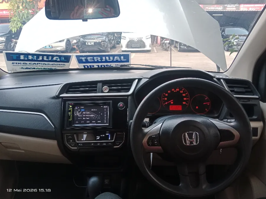 Foto Mobil Bekas Dashboard Honda Brio 1.2 Satya E tahun 2017
