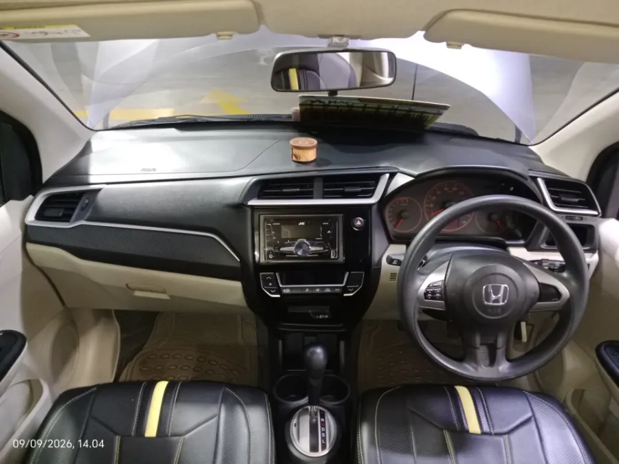 Foto Mobil Bekas Dashboard Honda Brio 1.2 Satya E tahun 2017
