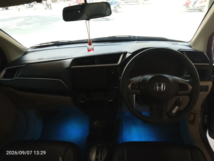 Foto Mobil Bekas Dashboard Honda Brio 1.2 Satya E tahun 2017