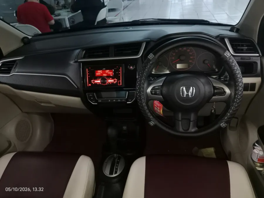 Foto Mobil Bekas Dashboard Honda Brio 1.2 Satya E tahun 2017