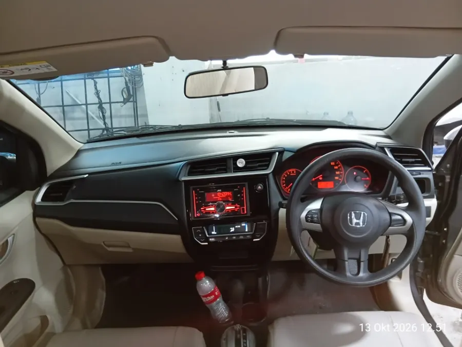 Foto Mobil Bekas Dashboard Honda Brio 1.2 Satya E tahun 2017