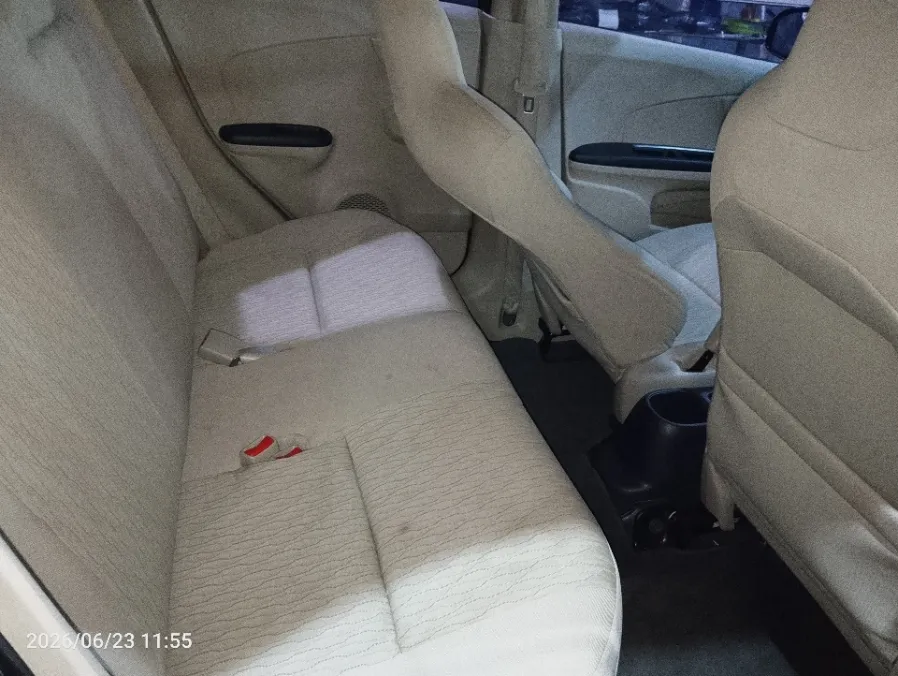 Foto Mobil Bekas Kabin Belakang Honda Brio 1.2 Satya E tahun 2017