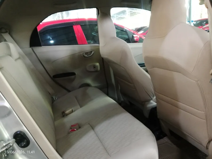 Foto Mobil Bekas Kabin Belakang Honda Brio 1.2 Satya E tahun 2017