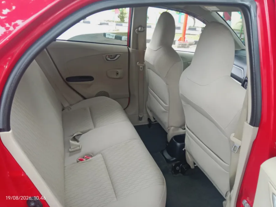Foto Mobil Bekas Kabin Belakang Honda Brio 1.2 Satya E tahun 2017