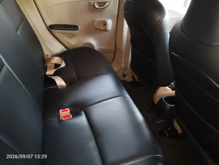 Foto Mobil Bekas Kabin Belakang Honda Brio 1.2 Satya E tahun 2017