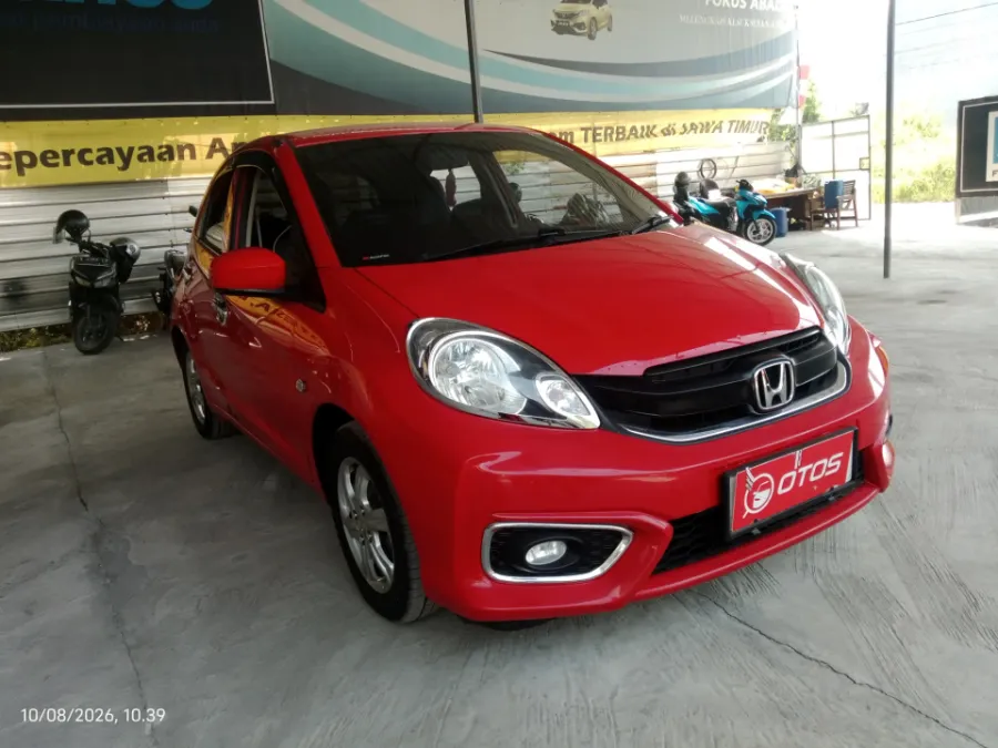 Foto Mobil Bekas Kanan Depan Honda Brio 1.2 Satya E tahun 2017