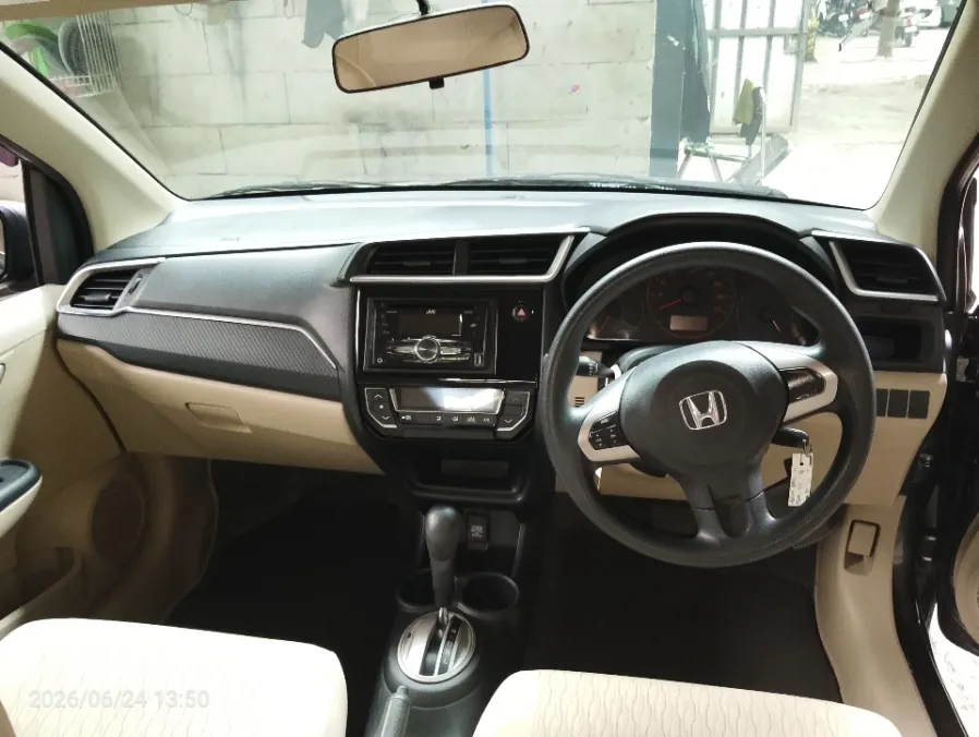 Foto Mobil Bekas Dashboard Honda Brio 1.2 Satya E tahun 2018